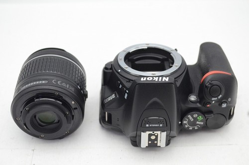 "1,200 shots" Nikon D5600 24.2MP Camera Black w/ AF-P DX 18-55mm VR #250302e - Picture 3 of 12