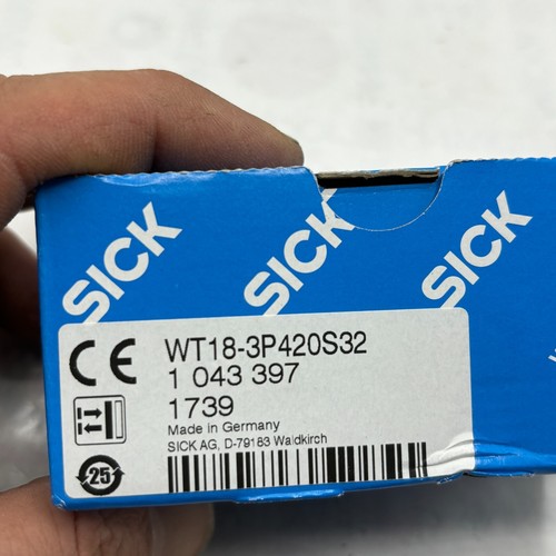 SICK WT18-3P420S32 PHOTOELECTRIC PROXIMITY SENSOR 1043397 10.30V CLASS 2 🎯 - Picture 3 of 10
