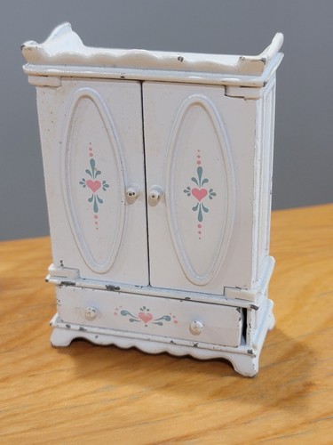 Vtg 1980 Mattel The Littles Dollhouse White Armoire Wardrobe Die Cast Metal EUC