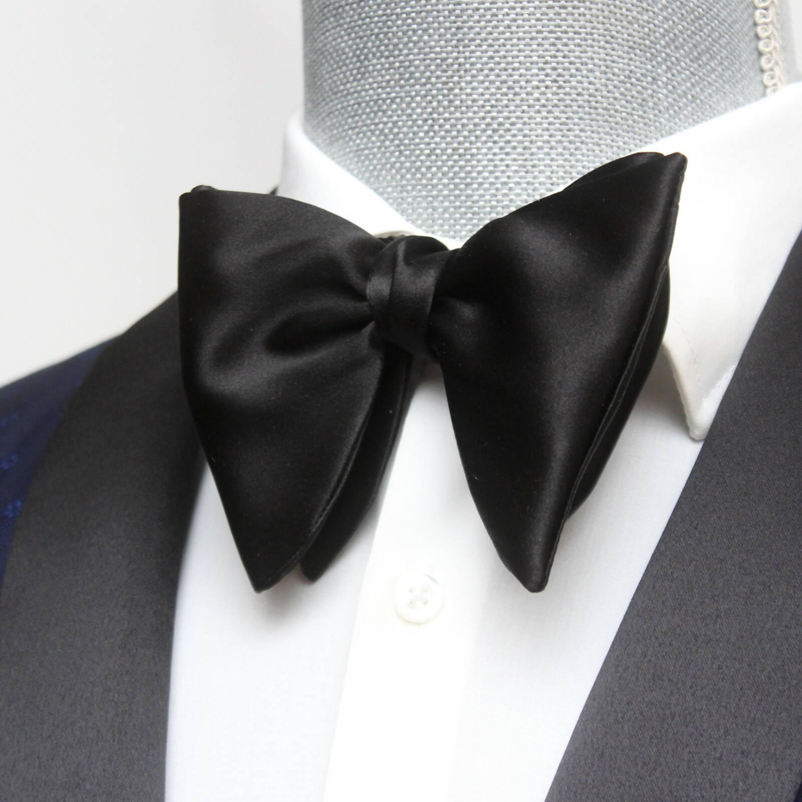 Men's Self-tied Bow Tie Black Charmeuse Silk Bow tie Big Butterfly Bow ...