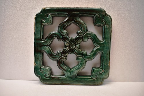 Antique Chinese Green Glazed Architectural Breezeway Tile Floral Motif 1900 Circ - Picture 4 of 9