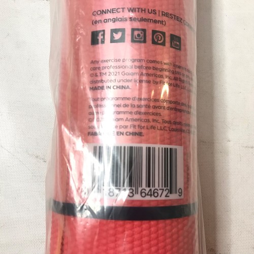Gaiam Essentials Thick Yoga Mat Fitness & Exercise Mat Classic Red Yoga Mat New - Picture 6 of 7