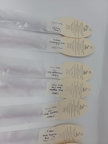 Pearsall's Filoselle Bordado Hilo de Seda 4m 6 Capas HECHO EN INGLATERRA De Colección Púrpura U - Imagen 3 de 4