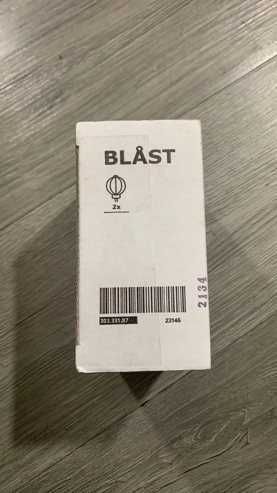 Globo de vidro redondo com gaiola branca 23146 novo na caixa 1 par de acabamentos de haste cortina IKEA Blast - Imagem 3 de 4