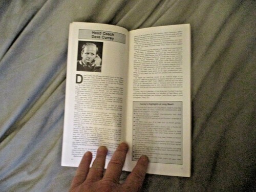 1981 LONG BEACH STATE FOOTBALL MEDIA GUIDE Yearbook DAVE CURREY MIKE HORAN AD - Picture 3 of 12