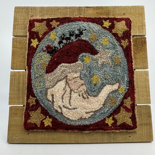 "Aguja perforadora de lana cosida a mano Santa Moon arte sobre marco de madera 7,75"" x 7,75"""