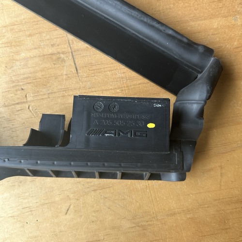 Genuine Mercedes OEM upper duct main radiator cooler shroud A2055052530 - Picture 8 of 8