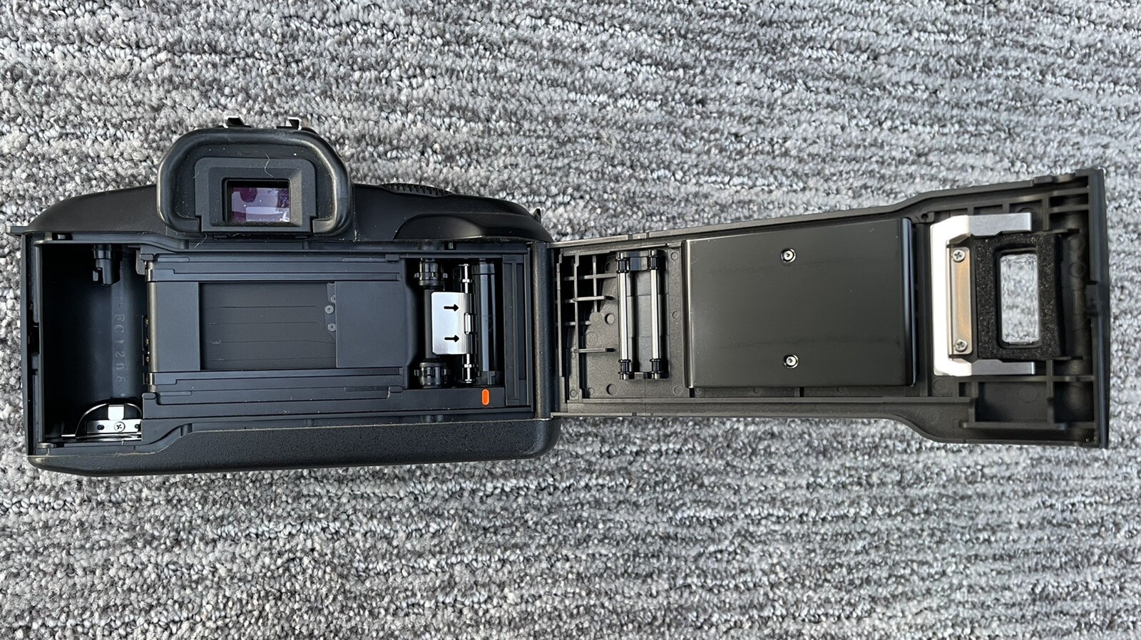 CANON EOS 850 Film Camera, EF 35-70mm Lens/Cover, Speedlite 160E Mount ...