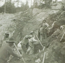 GOLD MINERS WORKING ANTIQUE PHOTO ON GLASS