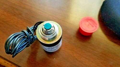 PREDYNE B3315-S25 SOLINOID VALVE 50 MOPD 7W 24VDC 3/32X3/32" ORIFICE - Picture 2 of 3