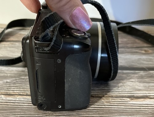 Kodak EasyShare ZD8612 IS 8.1 MP Digital Camera - Black - Picture 7 of 13