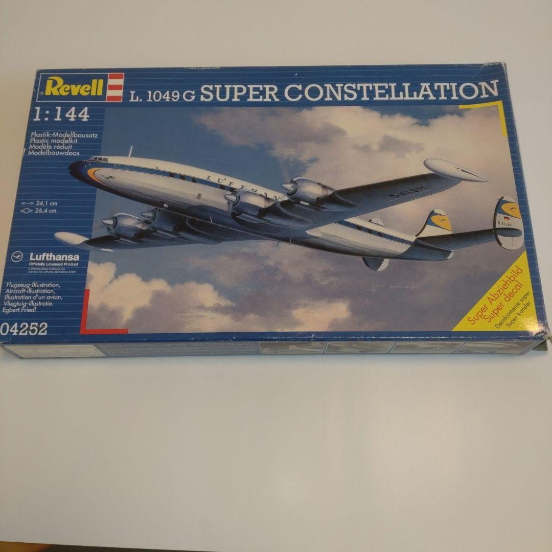 Revell 1/144 Lockheed Super Constellation Lufthansa Model