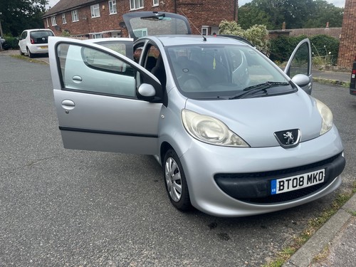 Silver 5-Door Peugeot 107 - MOT Mar 2026 - Picture 8 of 24