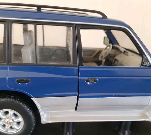 SUN STAR ESCALA 1:18 MITSUBISHI PAJERO LARGO 1998 (EUROPEO) MODELO FUNDIDO A PRESIÓN EN CAJA  - Imagen 13 de 24