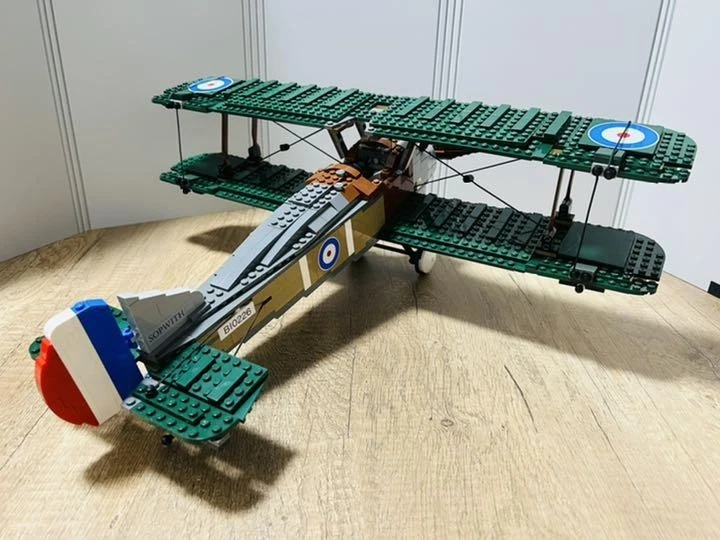 LEGO 10226 Creator Sophie Camel Classic Air Fighter - Image 3 of 4