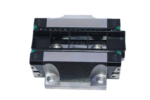 REXROTH R16513382Z BALL RUNNER BLOCK KWD-035-FNS-C3-X-1 - Picture 2 of 7