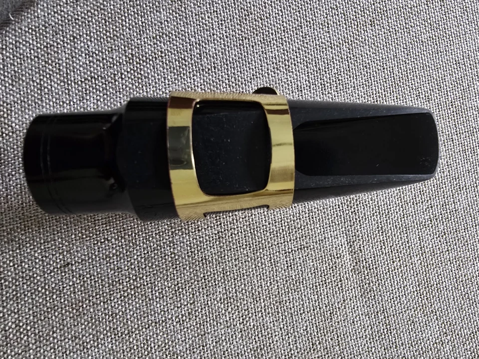 Yamaha Alto Sax Mouthpiece, Ligature & Cap - Image 4 of 4