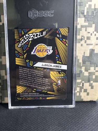 2022-23 Panini Mosaic LeBron James Razzle Dazzle #5 SGC 9.5 - Picture 2 of 2