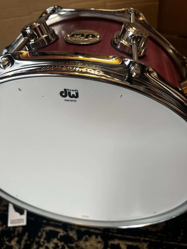 DW 6.5" x 14" Collector's Series Pure PurpleHeart Shell Snare Drum W/Chrome HW - Picture 5 of 7