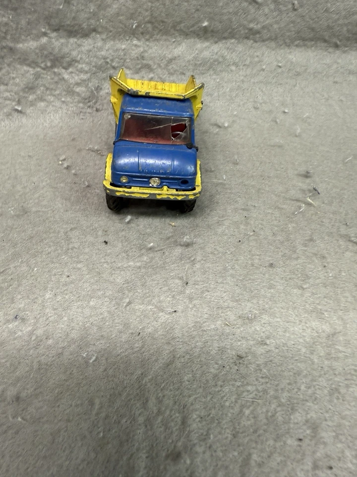 VINTAGE CORGI TOYS 4 INCH UNIMOG 406 DUMP TRUCK GREAT BRITAIN - Image 2 of 4