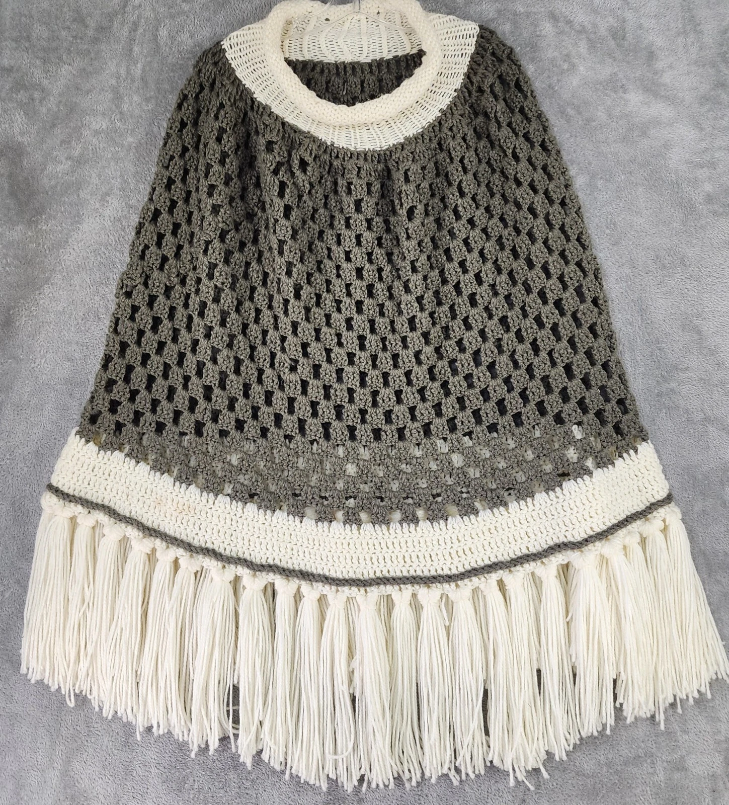 Womens Sweater Shawl Olive Green One Size Open Knit Fringed Winter Cape Poncho