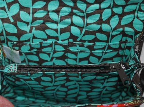 Very Gently Used.1X~Vera Bradley Flower Shower Turn lock Shoulder/Crossbody Bag - Picture 3 of 12