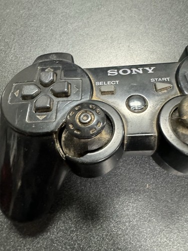 PlayStation 3 Console With 3 Controllers And Cables (For parts only) - Picture 6 of 9