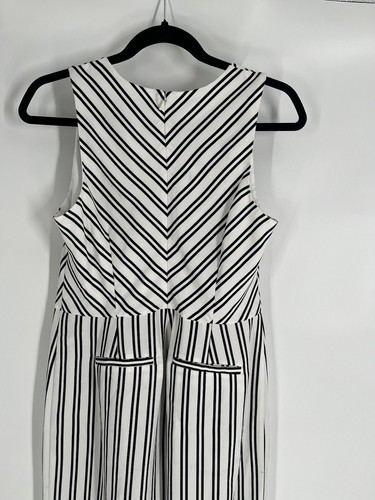 BANANA REPUBLIC women's jumpsuit crop romper sz 6 P white/black striped wide leg - Picture 9 of 12