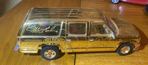 1997 Chevy Suburban (5000 MADE) Dupont 1/25 scale Brookfields Collectors guild - Picture 3 of 6