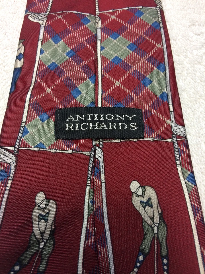 ANTHONY RICHARDS CORBATA PARA HOMBRE ROJA CON TEMA DE GOLF 4 X 57 NUEVA SIN ETIQUETAS Foto 4 de 4