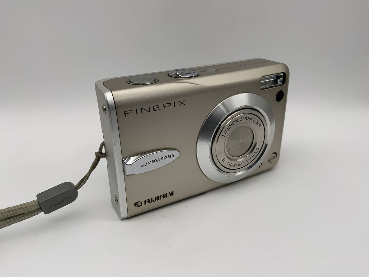 Fujifilm FinePix F30 Fujinon Zoom Lens 3X F=8-24Mm 1:2.8-5.0