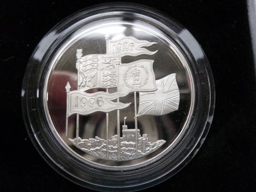 Debden C120 Royal Mint 1996 Kentfield HM70 £10+ silver proof £5 coin in red case - Picture 4 of 12
