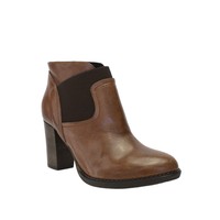 8101 Melrose Tan Leather Ankle Boot W/elastic Goring Size 37 on sale 8101 Melrose Tan Leather Ankle Boot W/elastic Goring Size 37 on sale