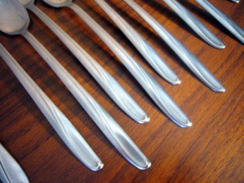 ONEIDA LTD SIMEON L & GEORGE H ROGERS STAINLESS FLATWARE OHS29G 8 ICED TEA SPOON - Picture 2 of 3