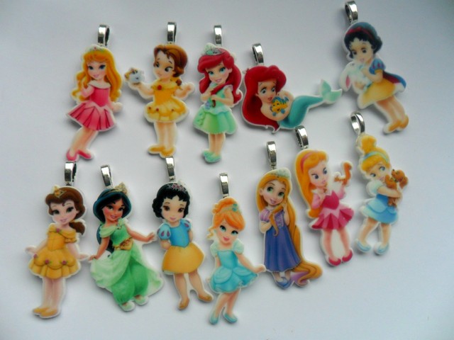 Cute Disney PRINCESS Necklace's 12 to Choose From Free UK Postage Cute Disney PRINCESS Necklace's 12 to Choose From Free UK Postage