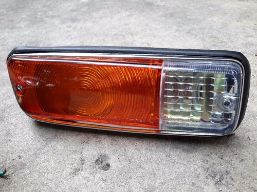 DATSUN 1300 521 Pickup Truck Front Parking Turn Signal Light Lamp NEW (1 PAIR) - Picture 3 of 5