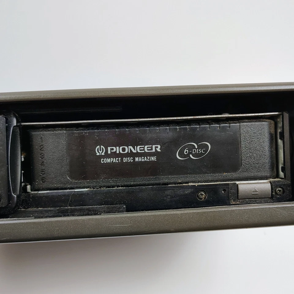 Pioneer 6 Disc cdx-fm627s Universal Multi CD System With Anti-Vibration Chassis - Image 4 of 4