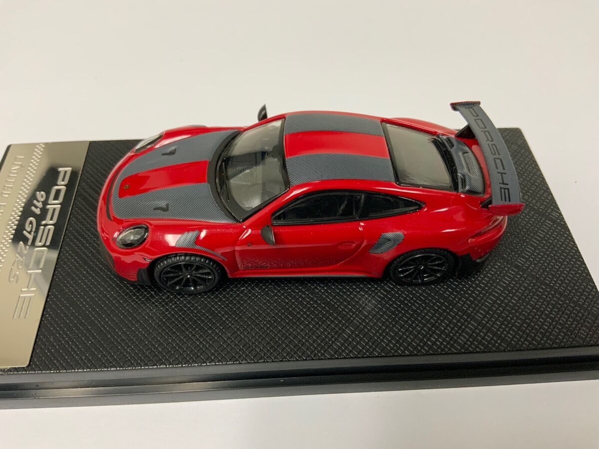 1/64 Porsche 911 GT2 RS 1/64 Porsche 911 GT2 RS