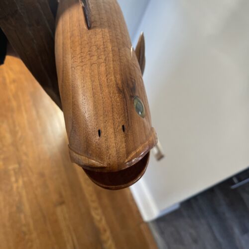 Highly Detailed Grouper or Bass Fish Wood Carving On Wood Driftwood - Picture 15 of 15