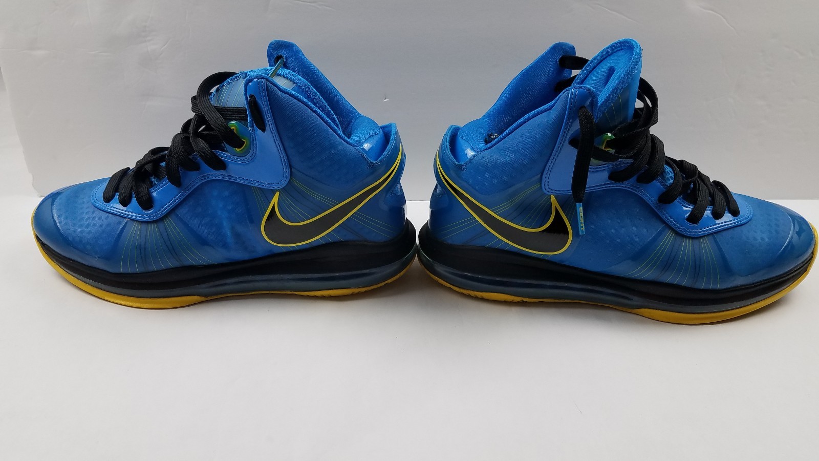 Nike Air Max lebron 8 V 2 Size 9 Entourage Rare 429676-401 Nike Air Max lebron 8 V 2 Size 9 Entourage Rare 429676-401