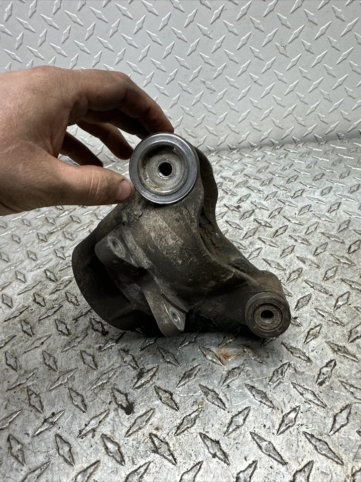 2005 POLARIS SPORTSMAN 600 задний шпиндель костяшки подшипника перевозчик, 5134206 слева - Изображение 3 из 4