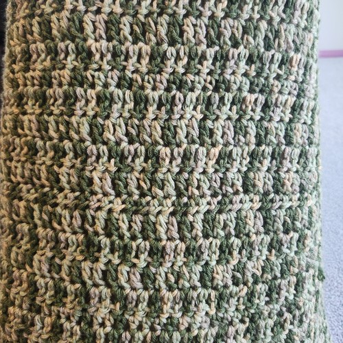 Handmade Crocheted Sweater Sleeveless Green And Ivory Large - Picture 3 of 8