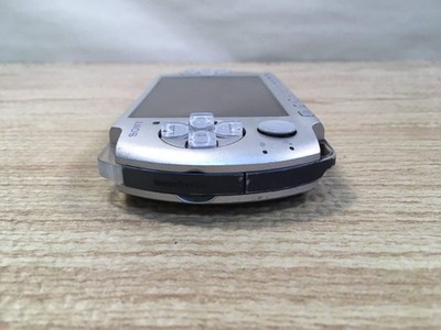 PSP3000型 GD7258 Plz Read Item Condi PSP-3000 MYSTIC Silver SONY PSP