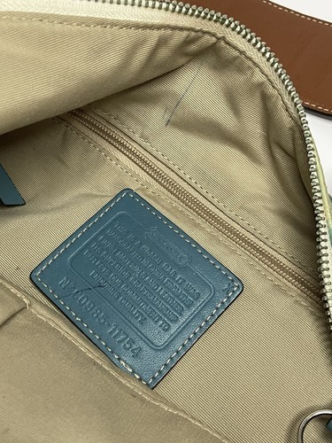 Borsa a tracolla Coach multicolore Big Cs con zip Y2K anni 2000 10x16" - Foto 8 di 9
