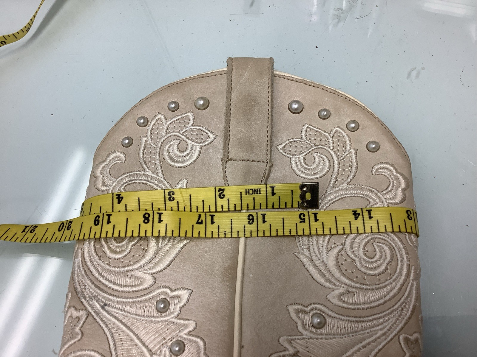 Foto 10 di 12