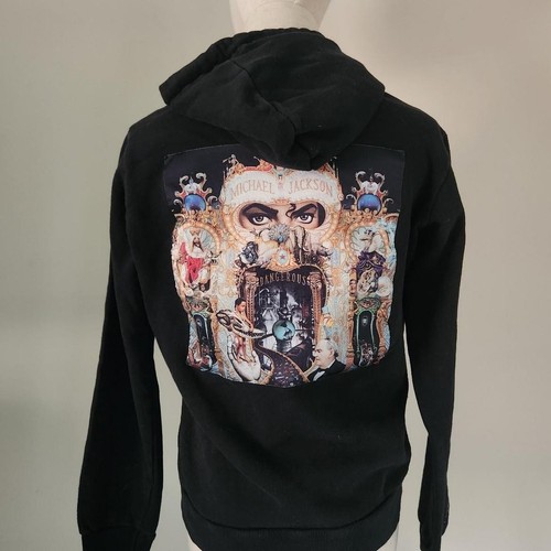 COTTON ON x MICHAEL JACKSON schwarzer Hoodie mit Albumcover "Gefährlich". Größe S.