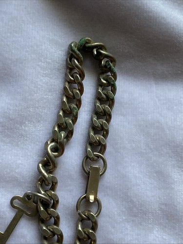 2 Vintage 1956 Elvis Presley Bettelarmbänder Fotorahmen Gitarre Herz Hund Schlüssel - Bild 14 von 19
