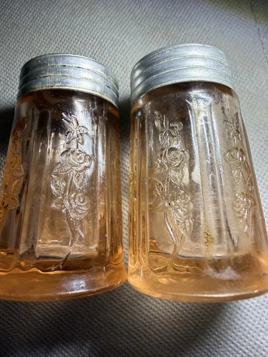 Pink Depression glass Rose pattern salt and pepper  open rose pattern