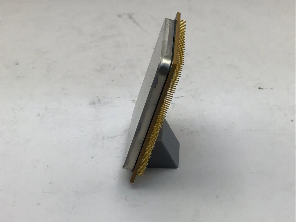 Procesador CPU de escritorio AMD FD8320FRW8KHK FX-8320 3,5 GHZ 8 núcleos Socket AM3+ usado Foto 4 de 4