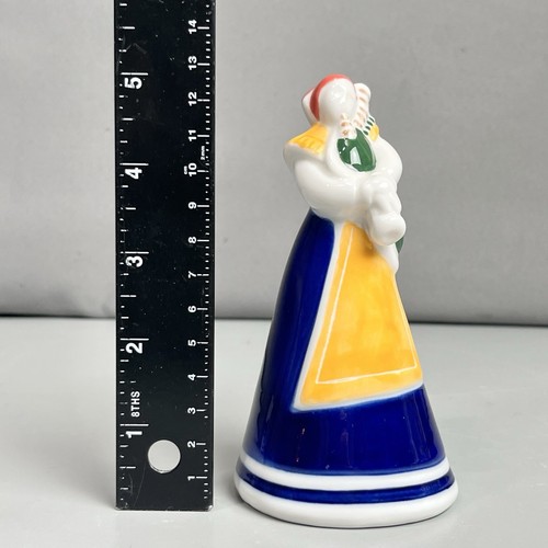 Luarada Deseño Galego Spanish Woman Playing Bagpipes Ceramic Figurine 7" - Picture 9 of 9